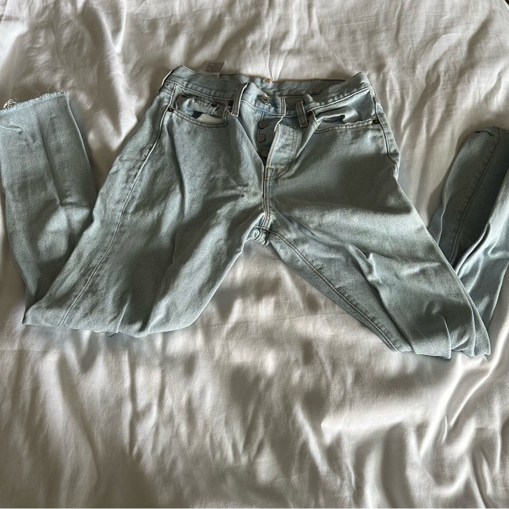 Light Wash Slightly Destroyed Straight Leg Jeans